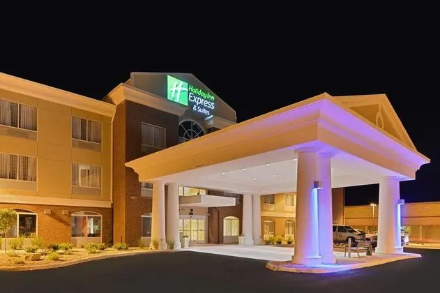 Holiday Inn Express and Suites NEW MARTINSVILLE