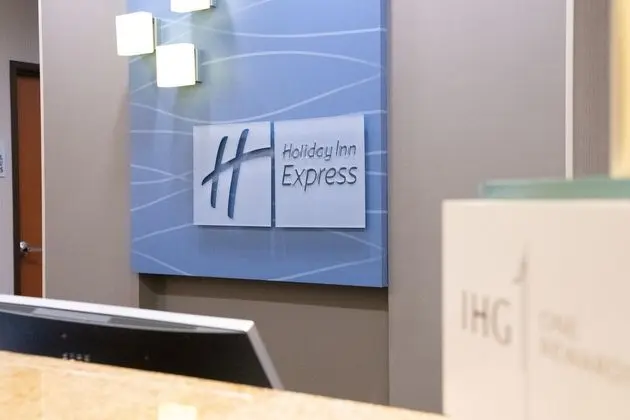 Holiday Inn Express and Suites NEW MARTINSVILLE - Dış Mekan