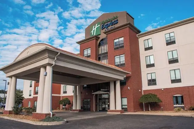 Holiday Inn Express & Suites - New Philadelphia - Dış Mekan