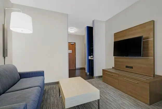 Holiday Inn Express and Suites Newport - Oda