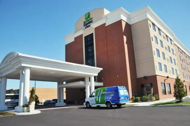 Holiday Inn Express Hotel & Suites Norfolk Airport