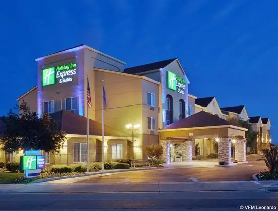 Holiday Inn Express Hotel&Suites Oakland .