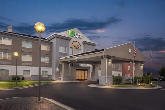 Holiday Inn Express and Suites Ogden - Dış Mekan