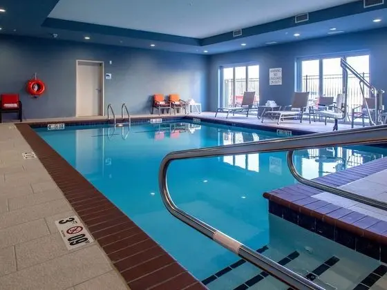Holiday Inn Express & Suites Oklahoma City Airport, an IHG Hotel - Havuz