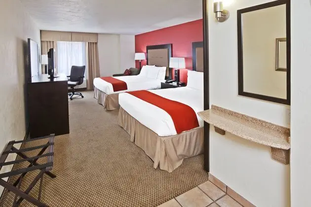 Holiday Inn Express and Suites Oklahoma City Penn - Oda