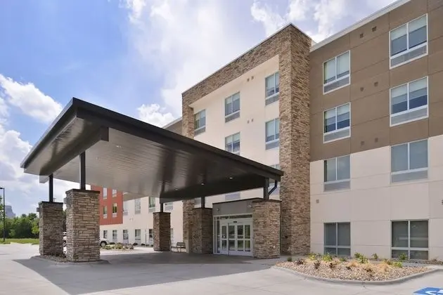 Holiday Inn Express & Suites Omaha Airport, an IHG Hotel - Dış Mekan
