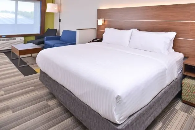 Holiday Inn Express & Suites Omaha Airport, an IHG Hotel - Oda