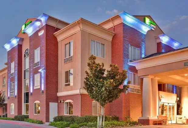 Holiday Inn Express and Suites Ontario Airport Mil