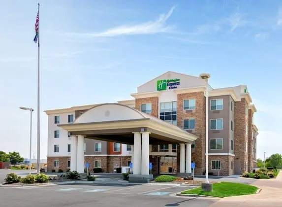 Holiday Inn Express and Suites Ontario