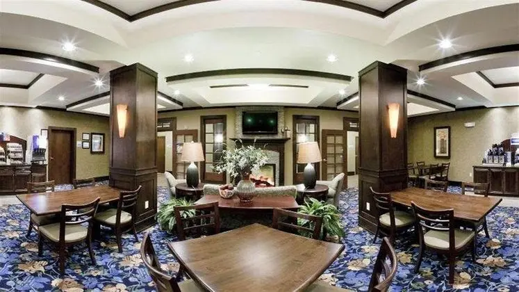 Holiday Inn Express and Suites Ooltewah Springs Ch