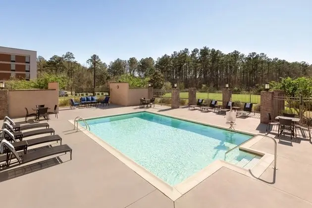 Holiday Inn Express and Suites Opelika Auburn - Havuz