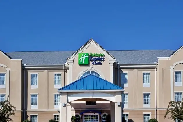 Holiday Inn Express and Suites Orangeburg