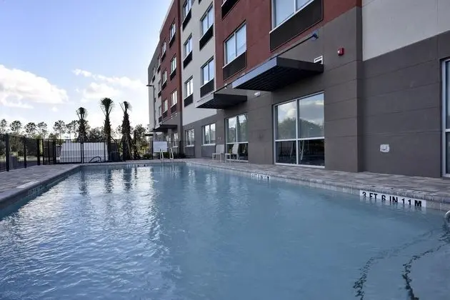 Holiday Inn Express & Suites Orlando - Lake Nona Area, an IHG Hotel - Havuz