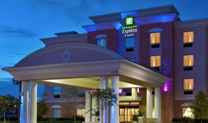 Holiday Inn Express and Suites Orlando Ocoee East