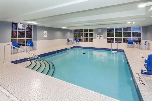 Holiday Inn Express & Suites Ottawa Downtown East - Havuz