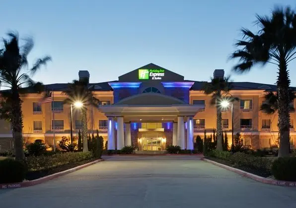Holiday Inn Express and Suites Pearland