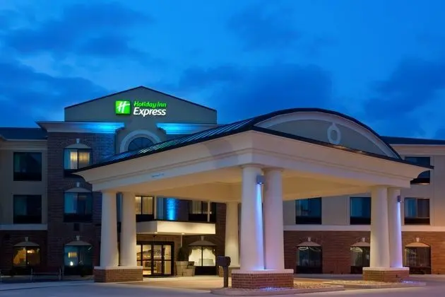 Holiday Inn Express Hotel & Suites Peru - Lasalle 