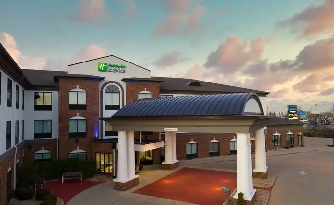 Holiday Inn Express Hotel & Suites Peru - Lasalle - Dış Mekan