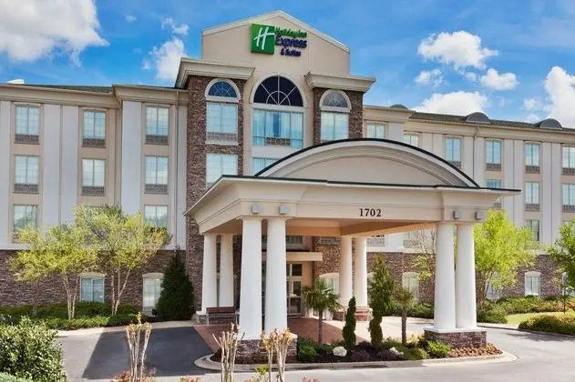 Holiday Inn Express and Suites Phenix City Ft.Benn