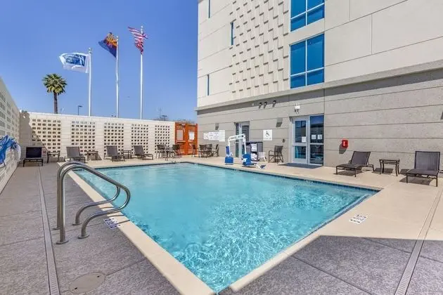 Holiday Inn Express & Suites Phoenix Dwtn - State Capitol, an IHG Hotel - Havuz
