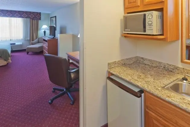 Holiday Inn Express and Suites Pierre Fort Pierre