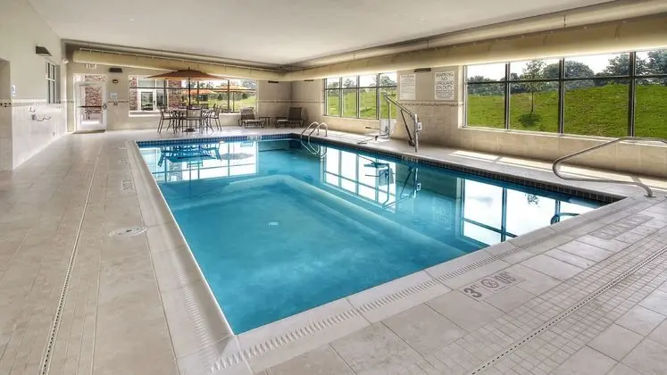 Holiday Inn Express and Suites Pittsburgh SW - Sou - Havuz