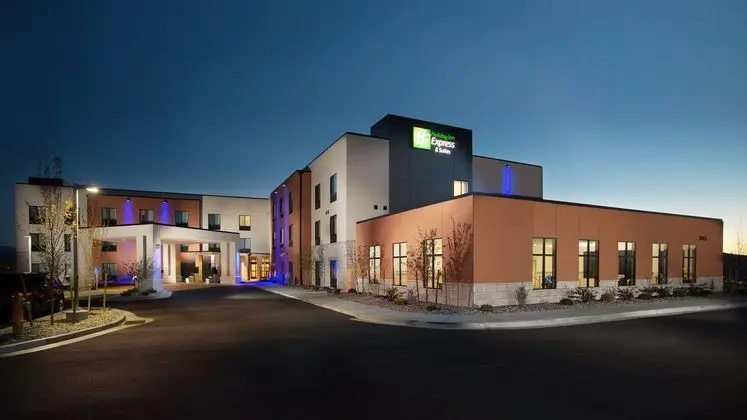 Holiday Inn Express and Suites Pocatello