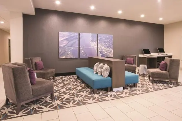 Holiday Inn Express Hotel & Suites Pontoon Beach