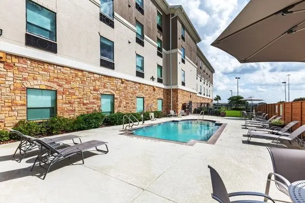 Holiday Inn Express Hotel & Suites Port Arthur - Havuz