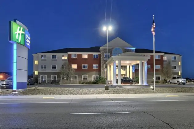 Holiday Inn Express and Suites Portales