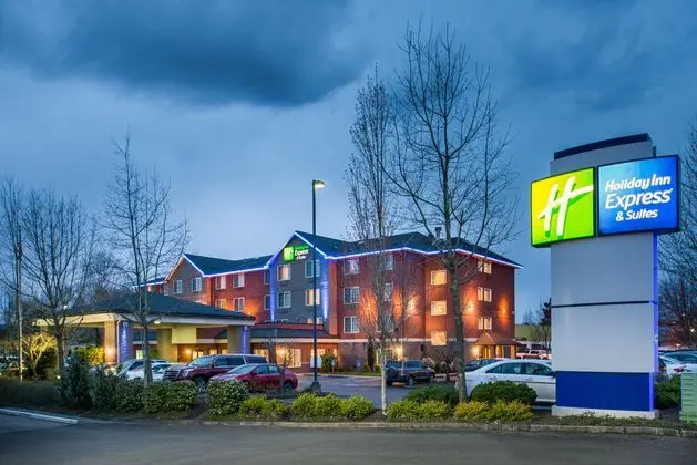 Holiday Inn Express and Suites Portland Jantzen Be