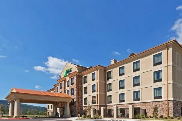 Holiday Inn Express Hotel & Suites Poteau