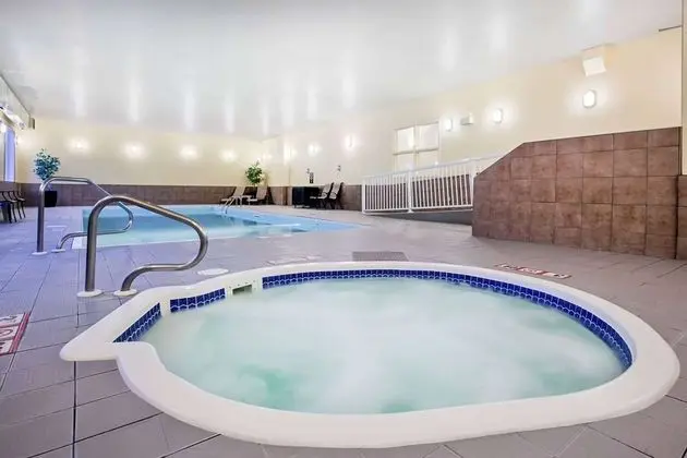 Holiday Inn Express and Suites Prince Albert
