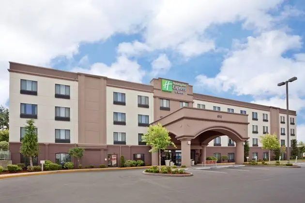 Holiday Inn Express and Suites Puyallup Tacoma Are