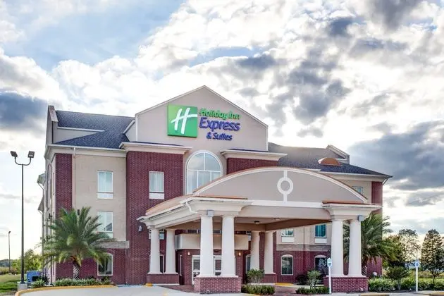 Holiday Inn Express and Suites Raceland - Highway