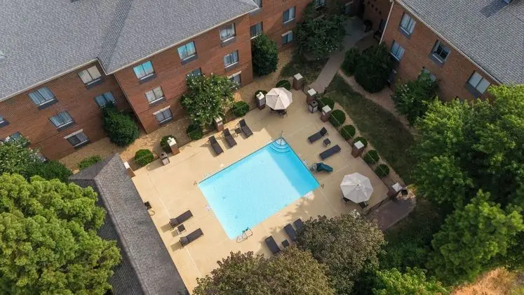 Holiday Inn Express and Suites Raleigh North Wake - Havuz