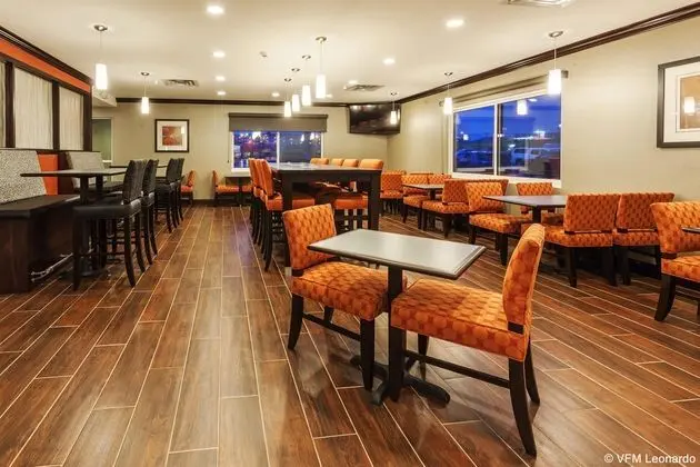 Holiday Inn Express Hotel & Suites Rapid City
