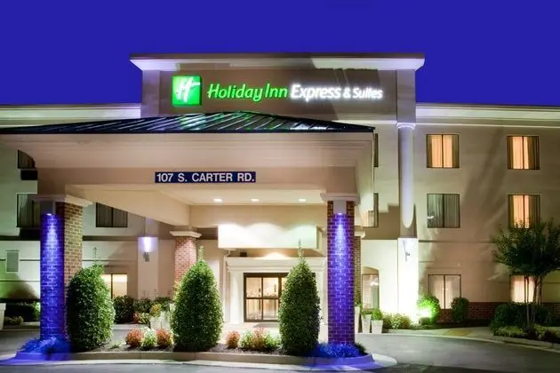 Holiday Inn Express and Suites Richmond North Ashl