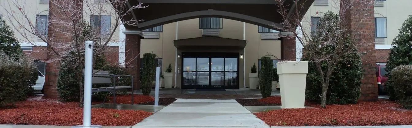 Holiday Inn Express & Suites Roanoke Rapids