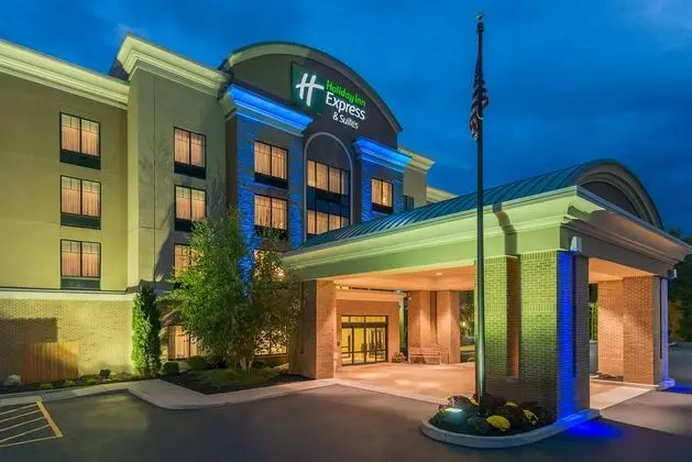 Holiday Inn Express Suites Rochester Webster
