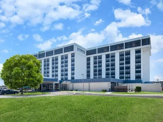 Holiday Inn Express Hotel & Suites - Dış Mekan