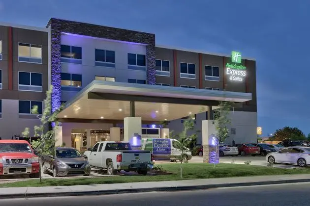 Holiday Inn Express and Suites Roswell