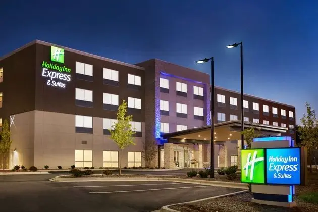 Holiday Inn Express Suites Salisbury - Dış Mekan