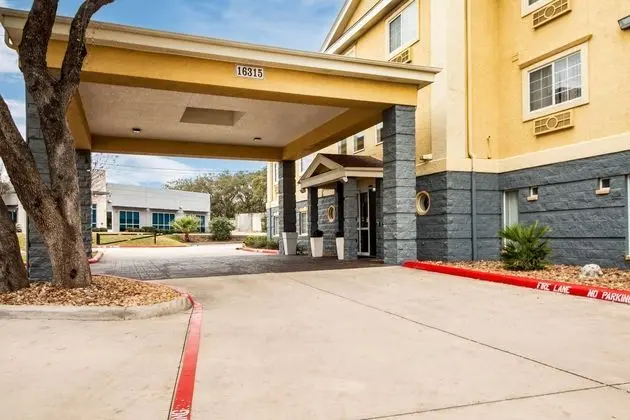 Holiday Inn Express and Suites San Antonio Airport - Dış Mekan