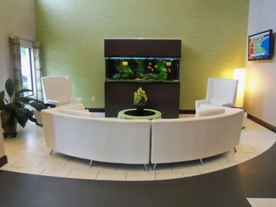 Holiday Inn Express and Suites Sanford - Dış Mekan