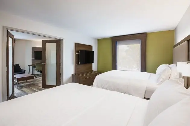 Holiday Inn Express & Suites Saskatoon, an IHG Hotel - Oda