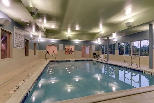 Holiday Inn Express & Suites Saugerties - Hudson Valley, an IHG Hotel - Havuz