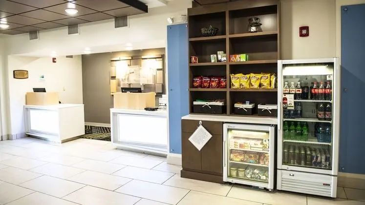 Holiday Inn Express and Suites Sedalia - Dış Mekan