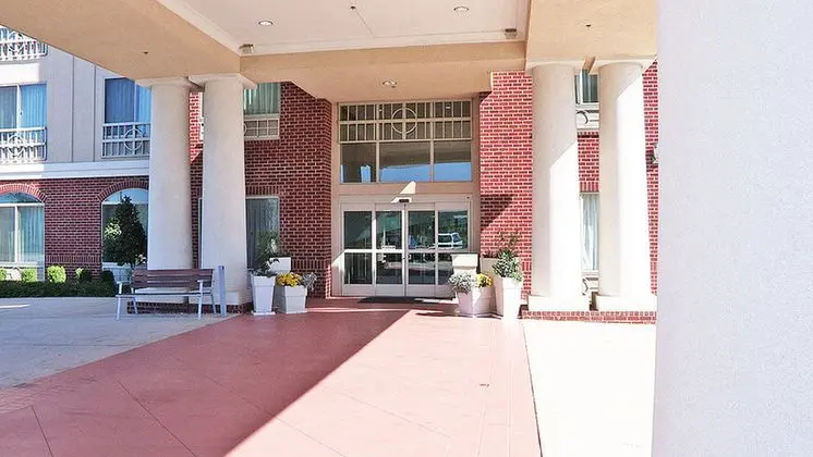 Holiday Inn Express and Suites Shreveport West