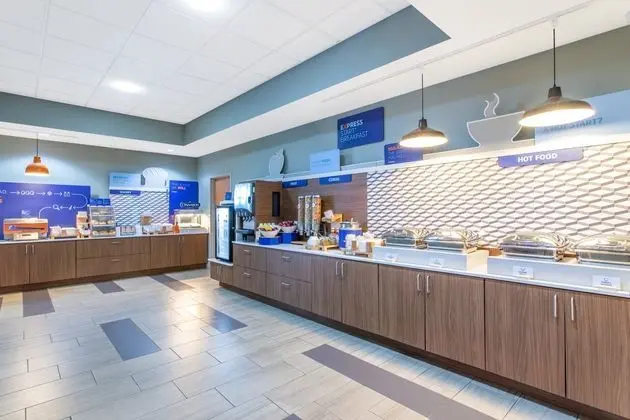 Holiday Inn Express Hotel & Suites Silver Springs- - Yeme / İçme